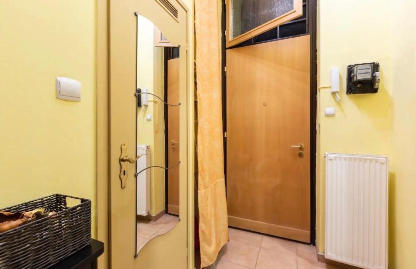 Cherry Blossom Designer Apartment In The Center With Free Parking Budapest Exterior photo